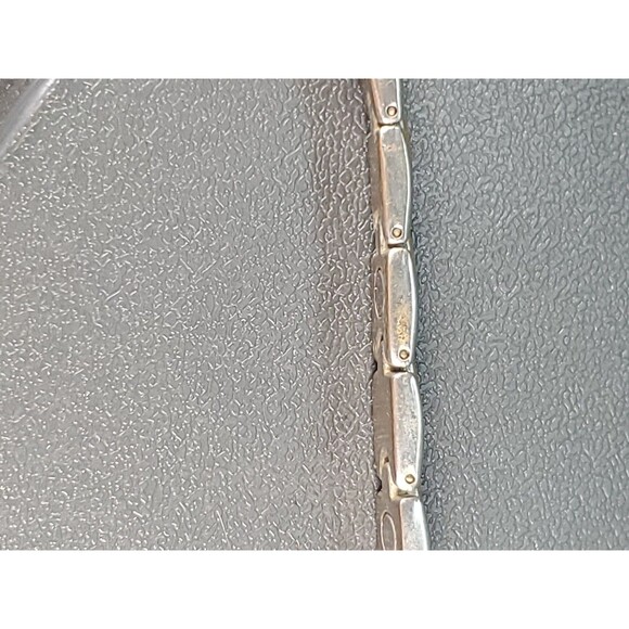 Two Tone Bracelet Bar Link Sliver And Gold Tone Contemporary Box Clasp Closure - Picture 9 of 9